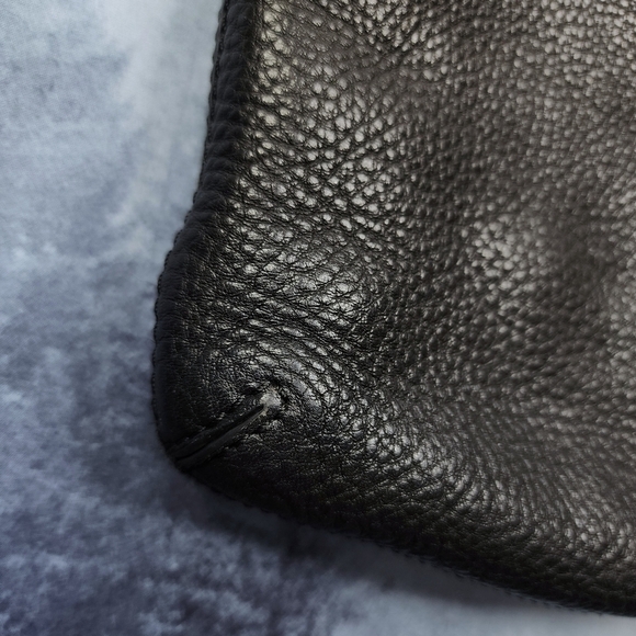 MICHAEL Michael Kors Black Pebbled Leather Bag - Picture 5 of 15